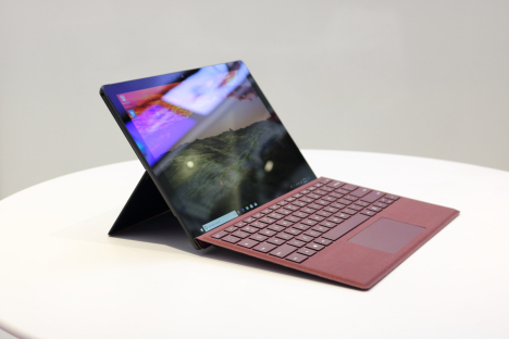 Surface Pro 6 ( i7/8GB/256GB ) + Type Cover 4